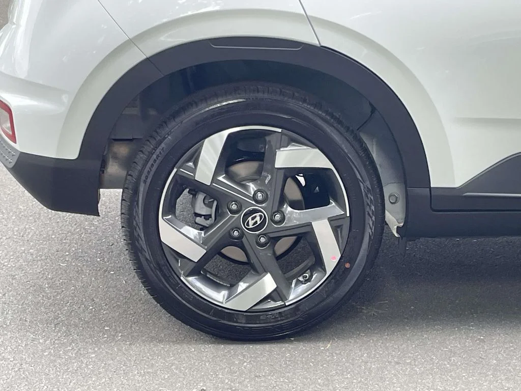 New 2026 White Hyundai SEL image 7
