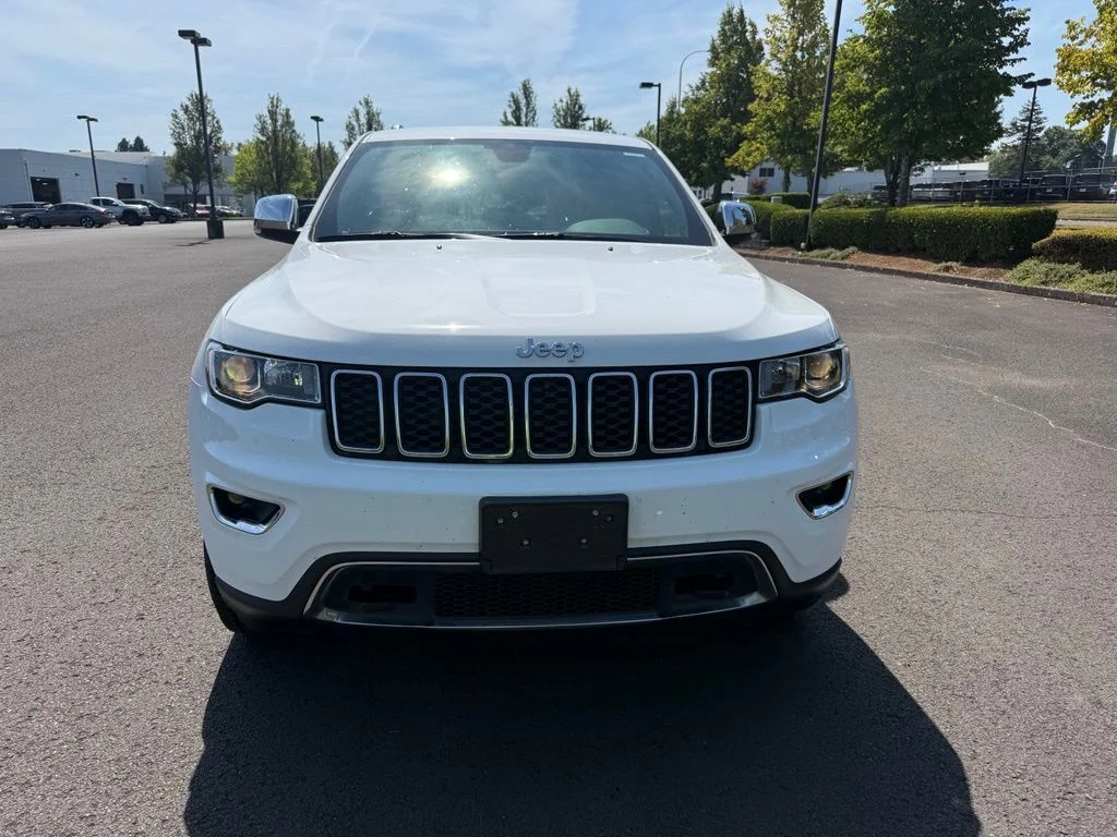Used 2018 Bright White Clearcoat Jeep Limited image 2