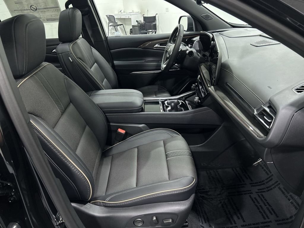 New 2026 Mosaic Black Metallic Chevrolet High Country image 27