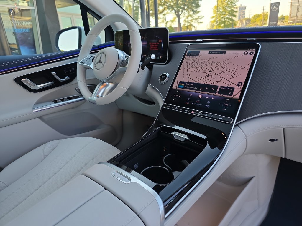New 2027 Polar White Mercedes-Benz 320+ SUV image 18