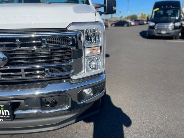 2026 Ford F-350 Super Duty Chassis Cab XL - Photo 6
