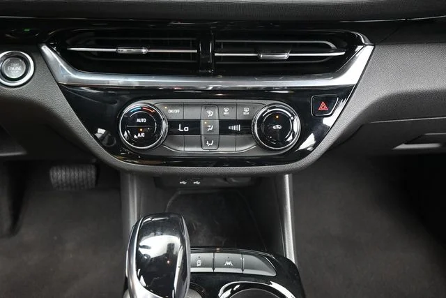 2025 Buick Envista Sport Touring - Photo 24
