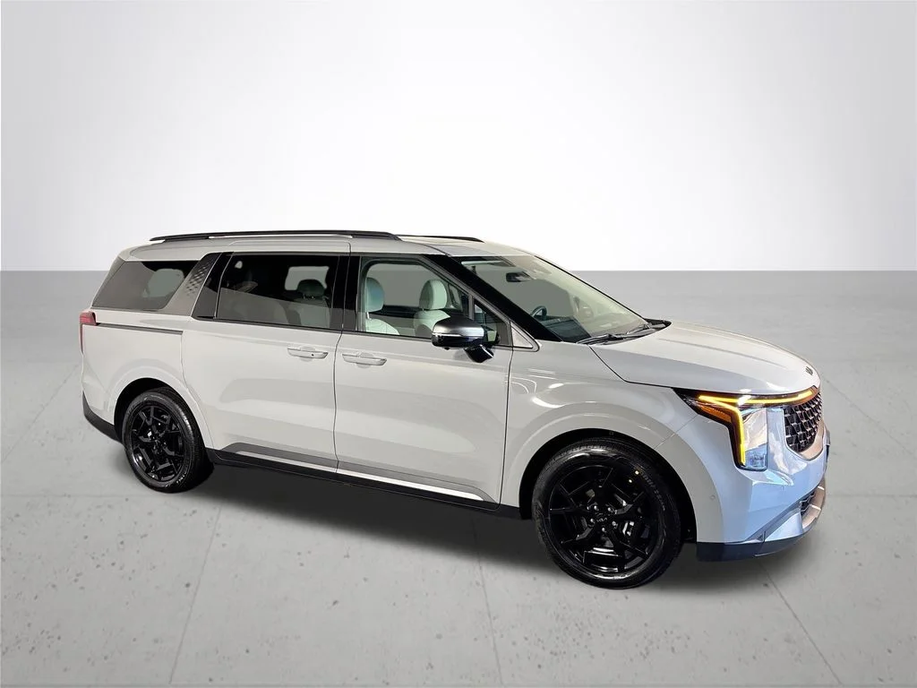 New 2026 Ceramic Silver Kia SX Prestige image 4