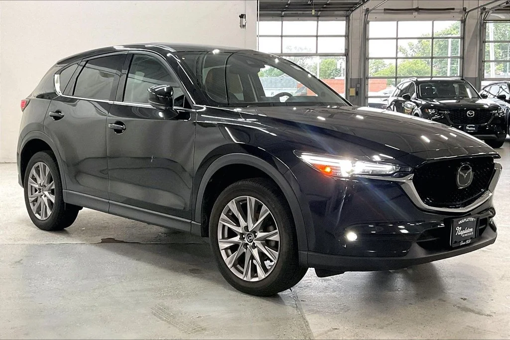 Used 2020 Black Mazda Grand Touring image 33