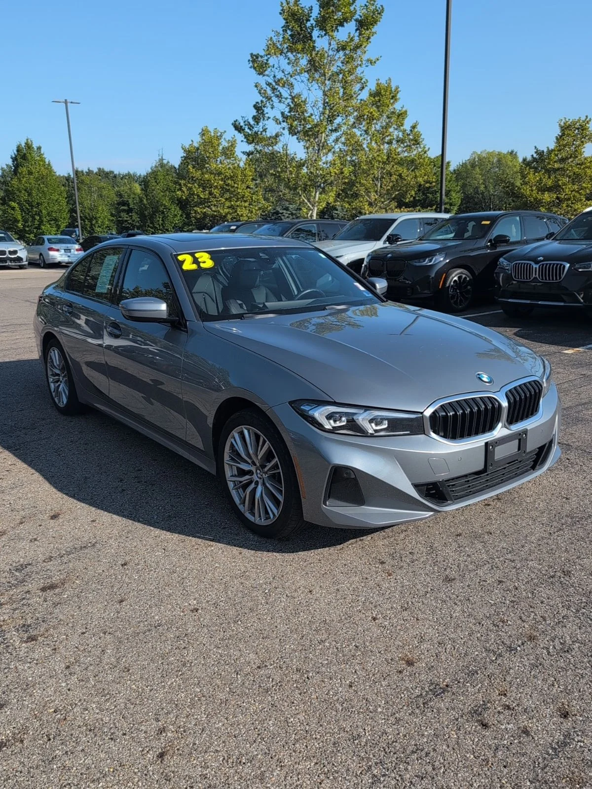 Used 2023 Gray BMW  image 4