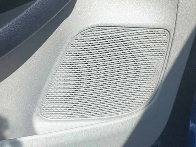 Used 2019 Blue Chrysler Touring L image 15