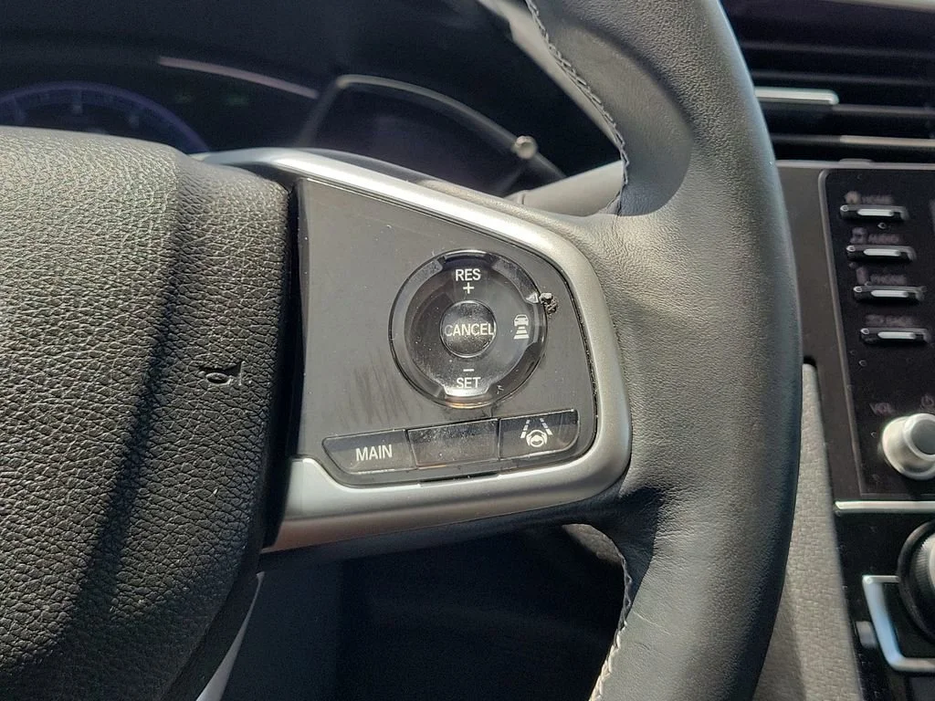 Used 2019 White Honda EX-L image 21