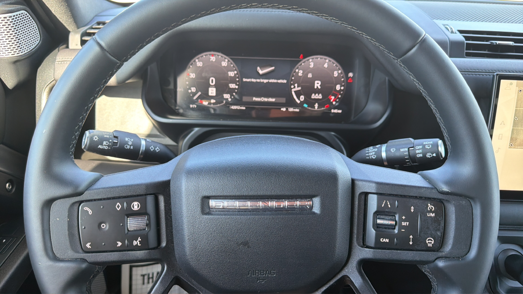 Used 2024  Land Rover Outbound image 25