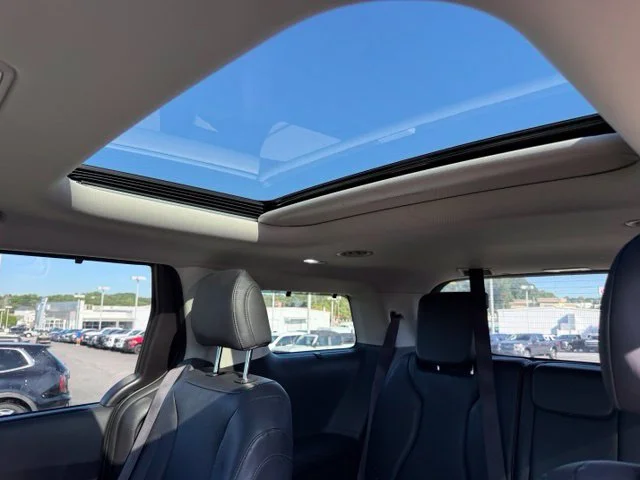 Used 2025  Kia SX image 12