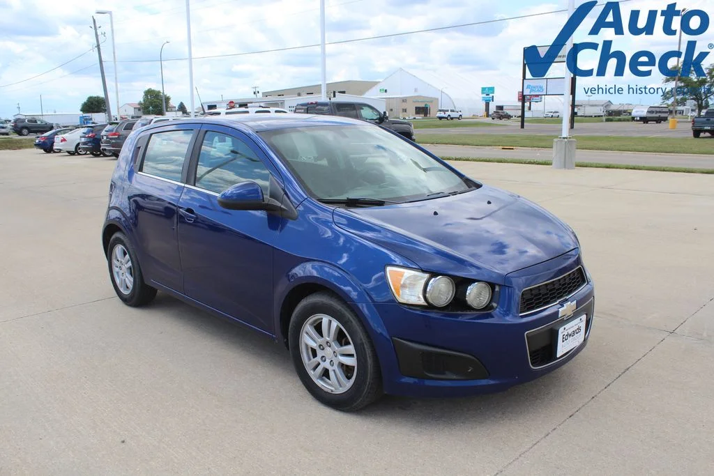 Used 2014 Blue Chevrolet LT image 1