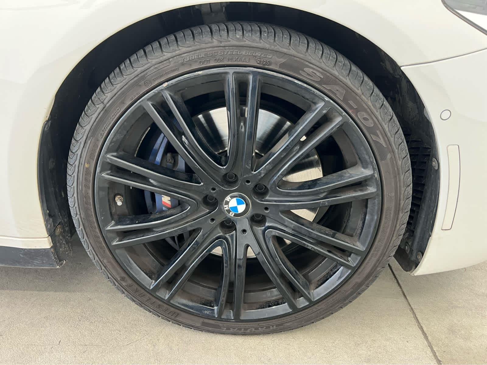 2018 BMW 5 Series M550i - Photo 8