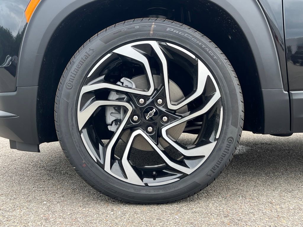 New 2026 Mosaic Black Metallic Chevrolet RS image 12
