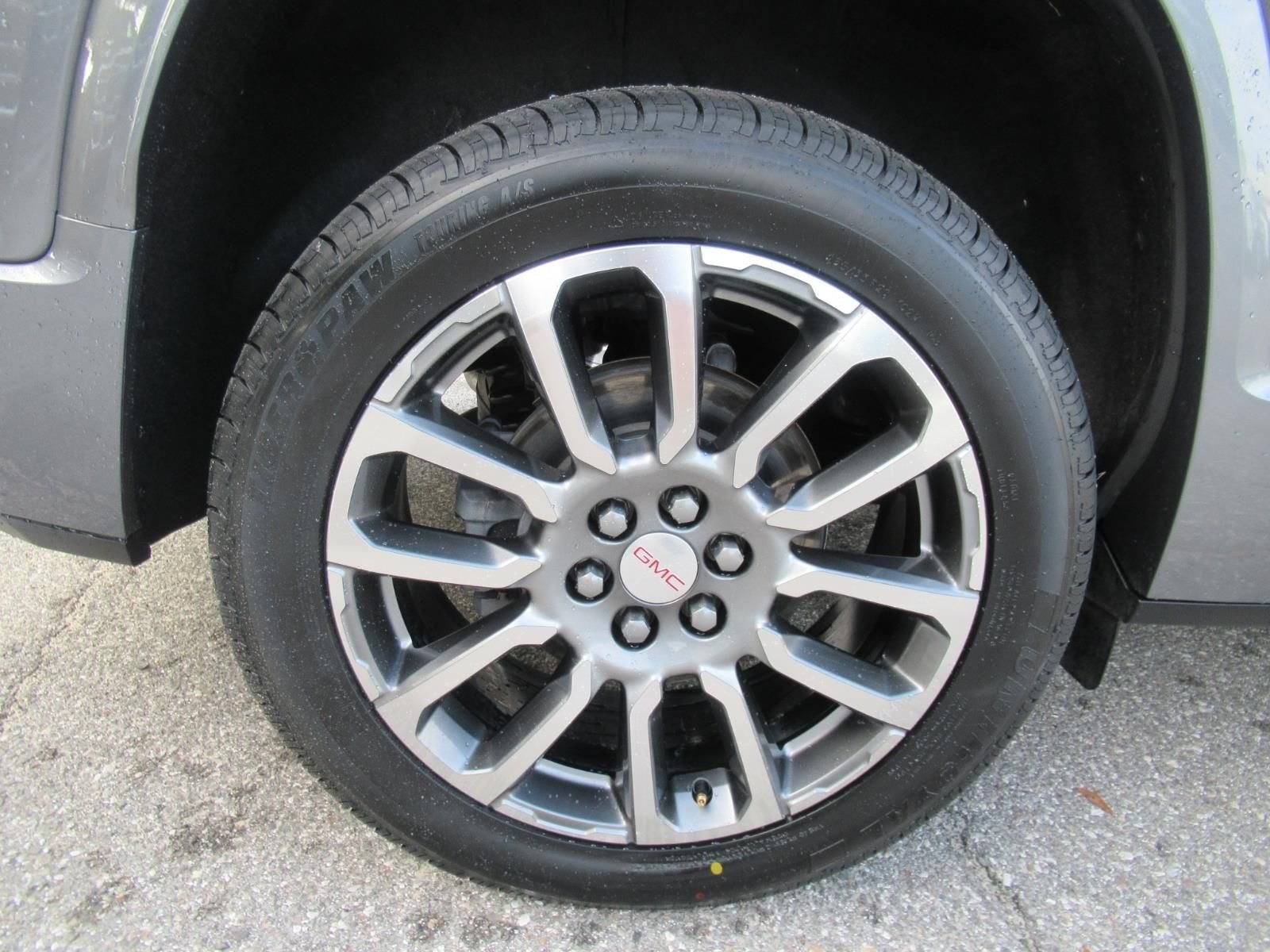 Used 2021 Gray GMC Denali image 8