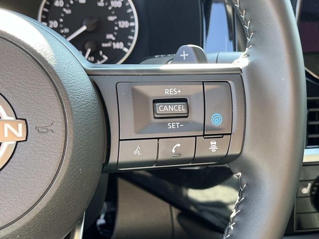 Used 2025 White Nissan SV image 31