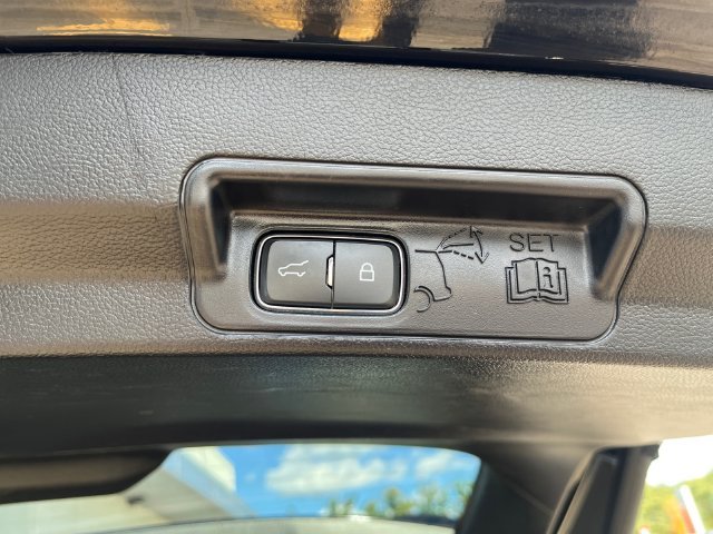 Used 2022 Black Ford ST image 39
