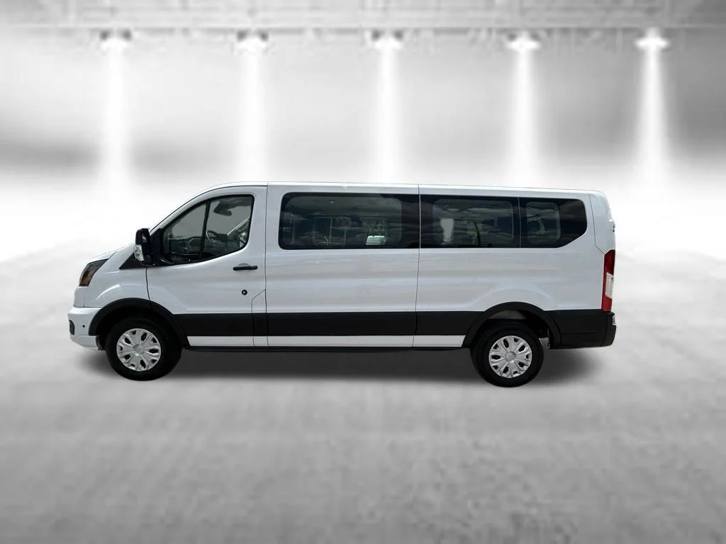 Certified Used 2025 Oxford White Ford XLT image 8