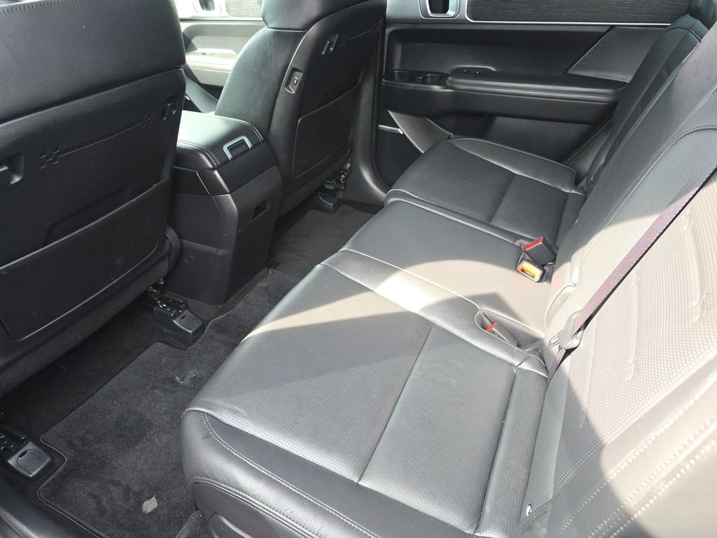 Used 2024 White Hyundai Limited image 20