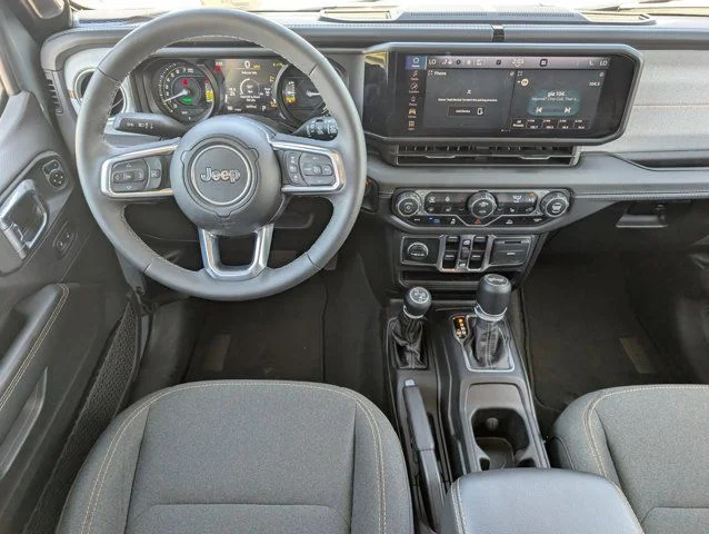 Used 2025 Anvil Clearcoat Jeep Sahara 4xe image 6