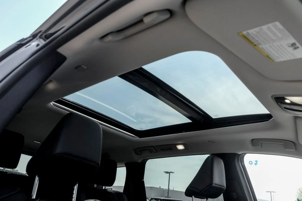 New 2027 MINERAL BLACK INFINITI Luxe AWD image 25