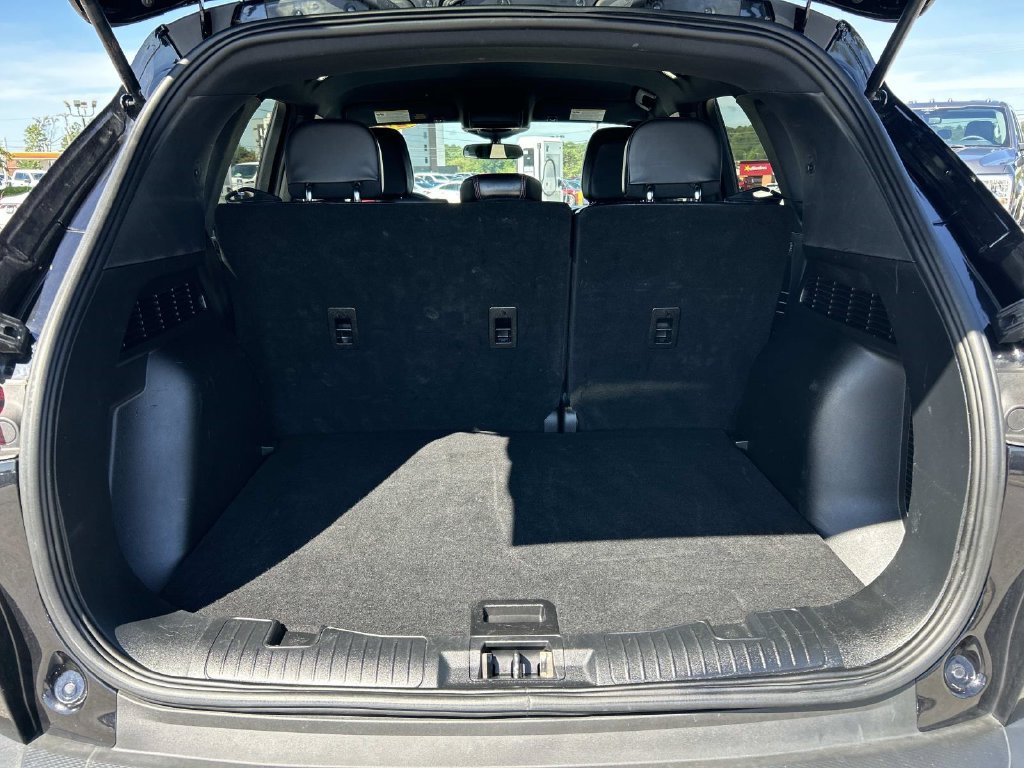 Certified Used 2025 Black Metallic Ford ST-Line image 19