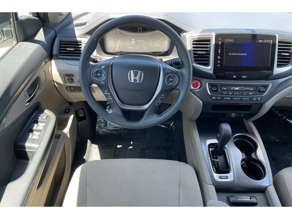 Used 2018 White Diamond Pearl Honda EX image 16