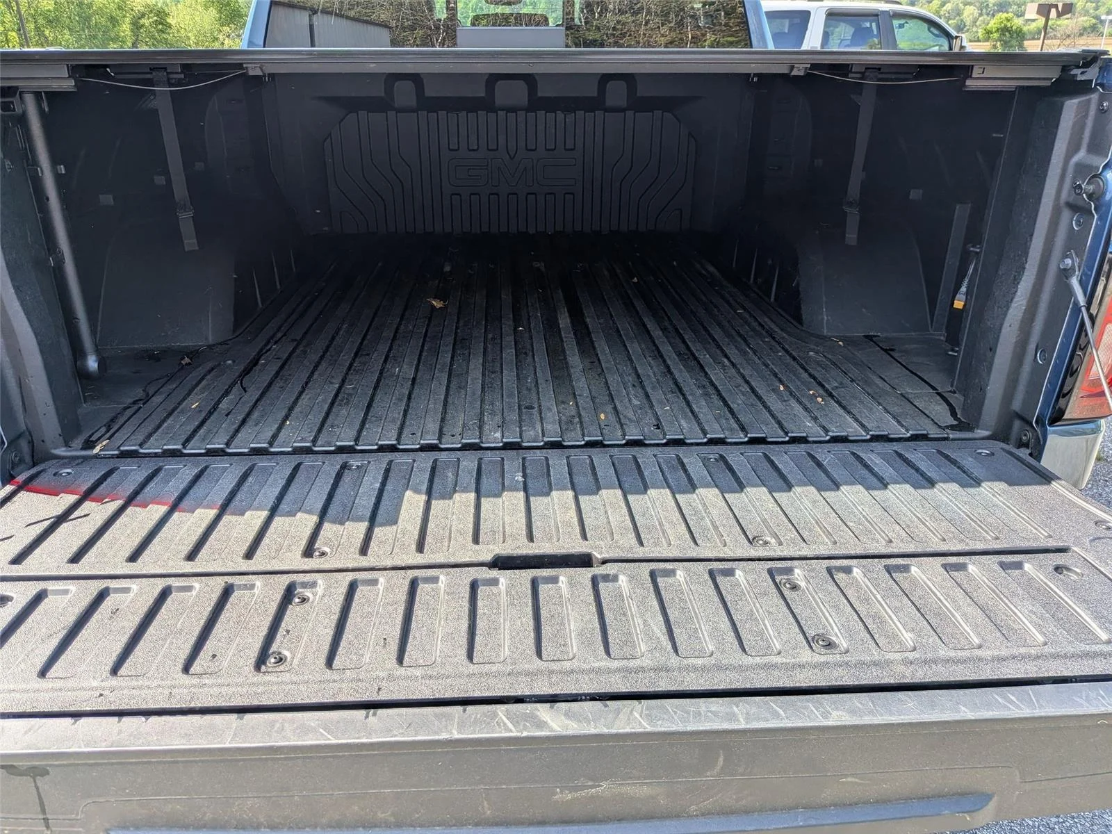 Used 2025 Downpour Metallic GMC Denali Ultimate image 32