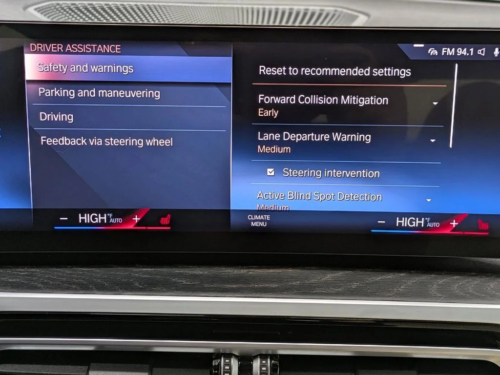 2023 BMW 3 Series 330i - Photo 10