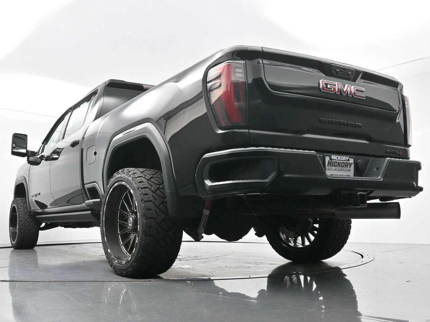 Used 2024 Onyx Black GMC AT4 image 49
