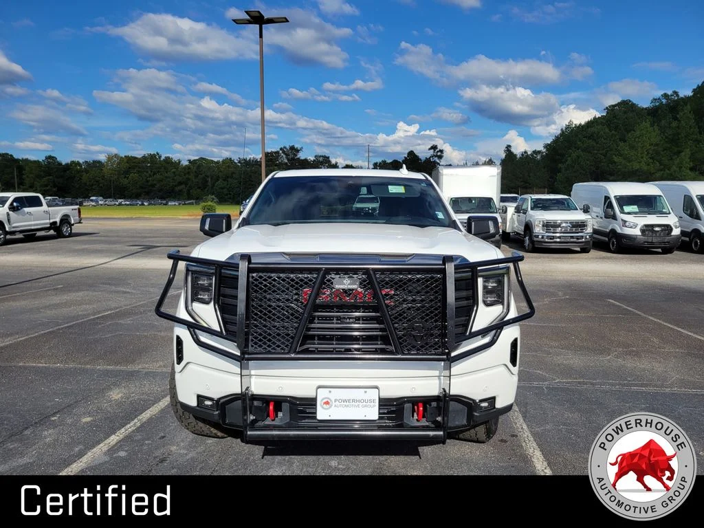 Used 2023 White GMC AT4 image 10