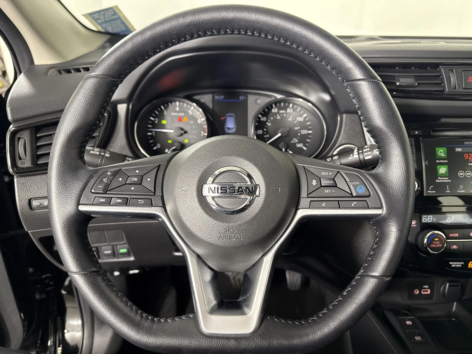 Used 2020 Magnetic Black Pearl Nissan SL image 14