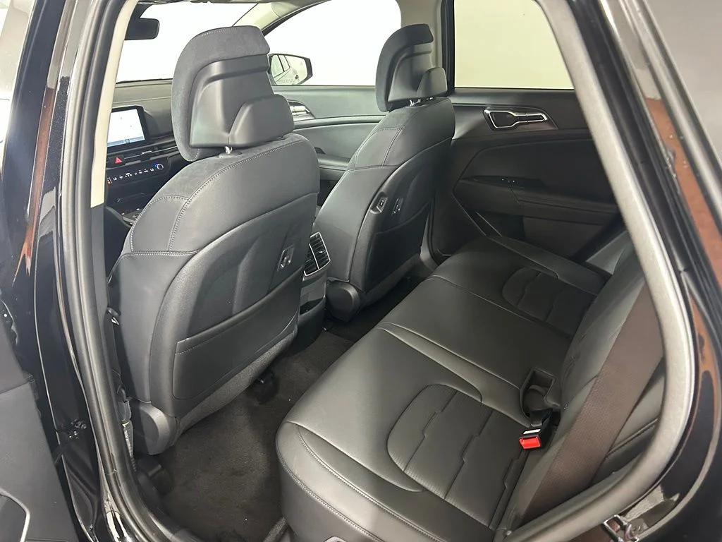 New 2027 Fusion Black Kia SX Prestige image 11