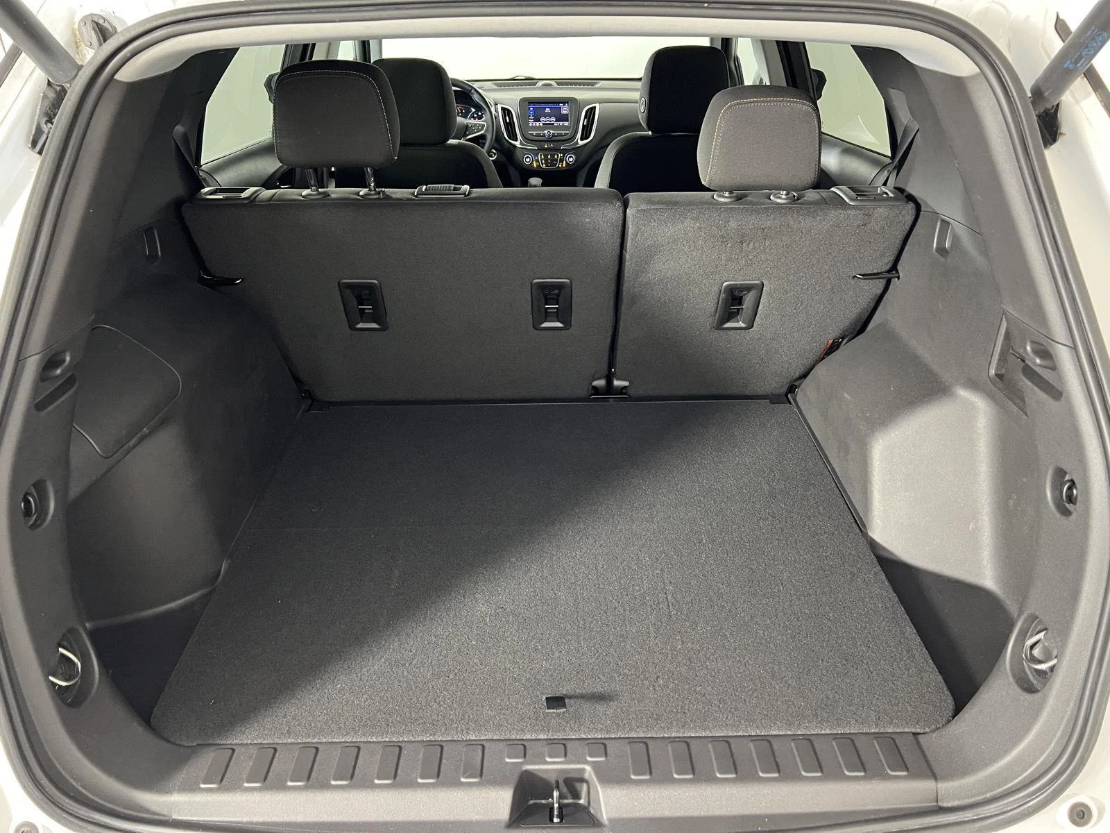 Used 2024 Summit White Chevrolet LT image 20
