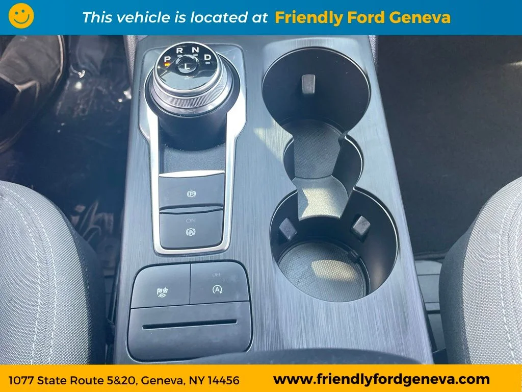 Used 2020 Red Ford SE image 23