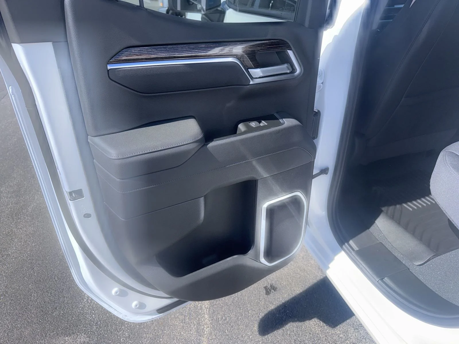 New 2026 Summit White GMC Elevation image 16