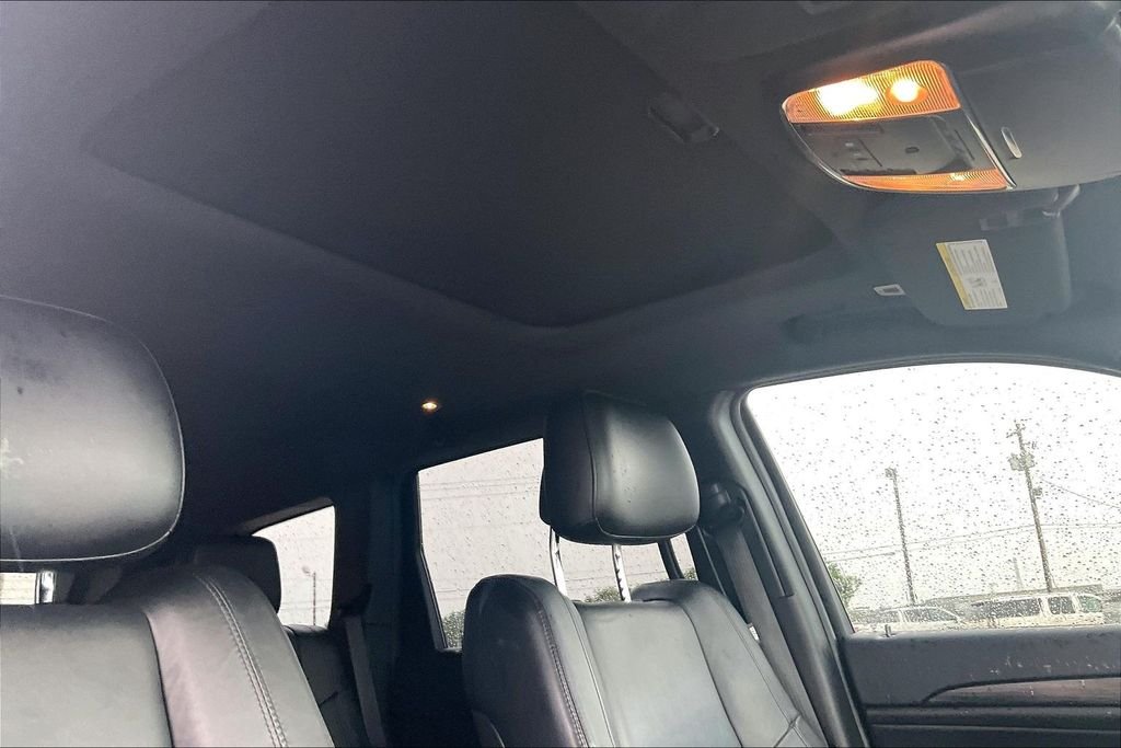 Used 2019 Bright White Clearcoat Jeep Altitude image 28