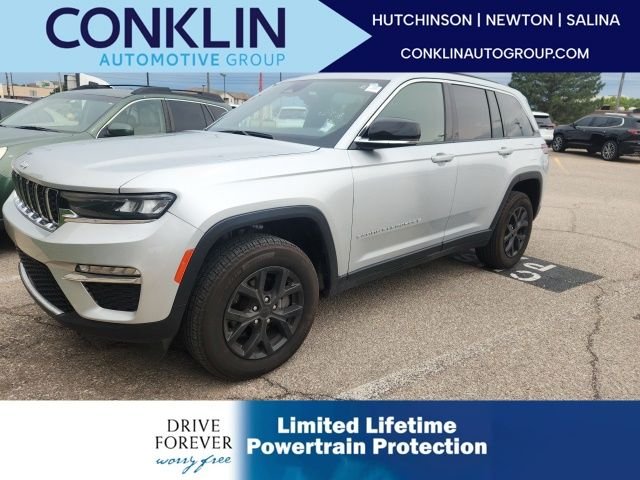 Used 2024 Silver Jeep Limited image 1