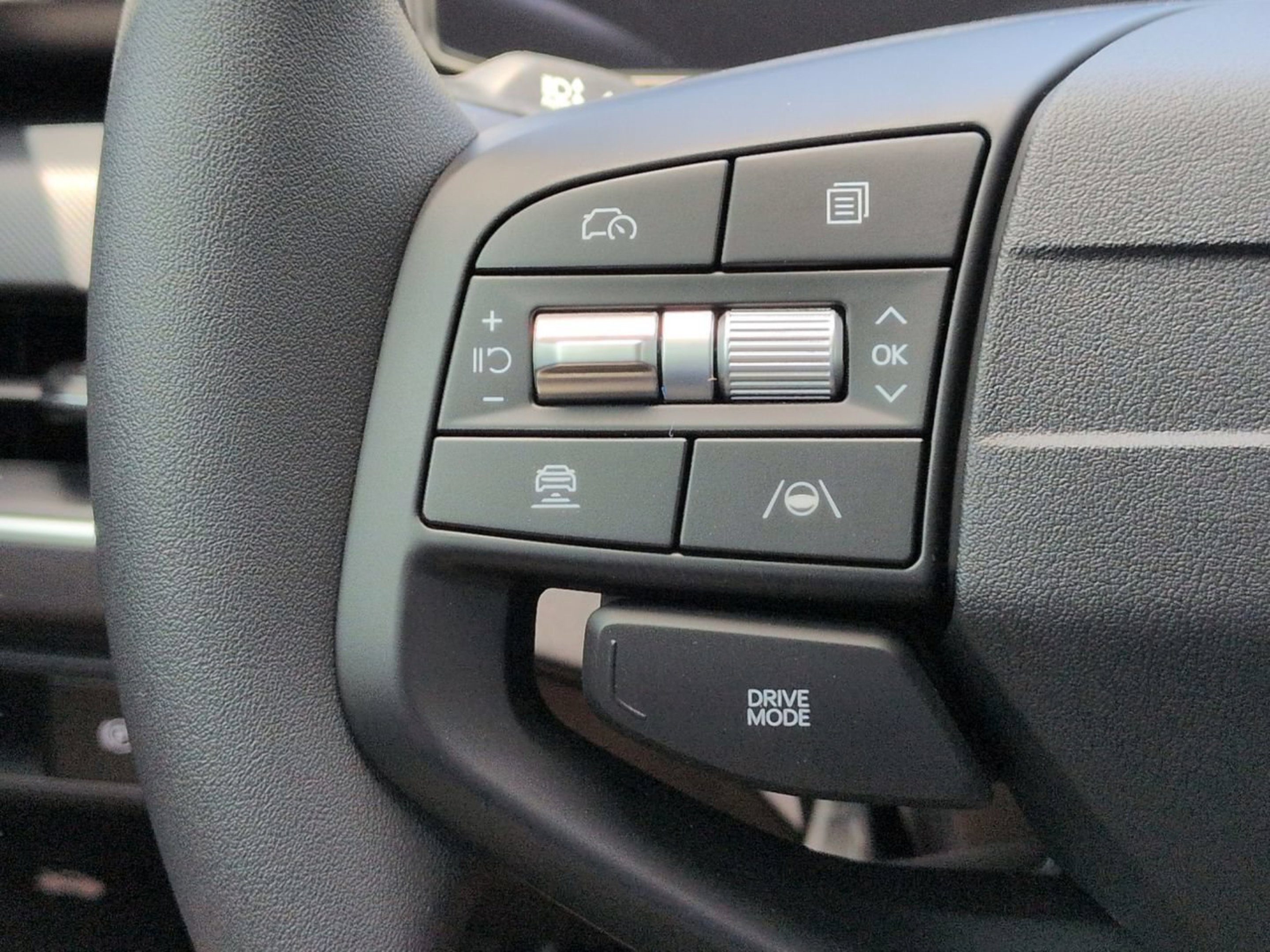 New 2026 Snow White Pearl Kia LXS image 21