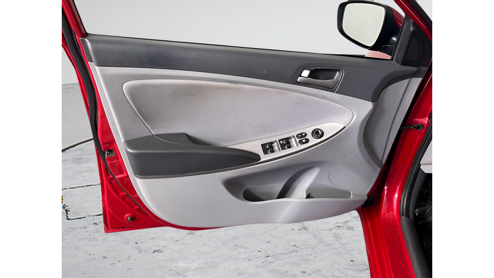 Used 2017 Red Hyundai SE image 9
