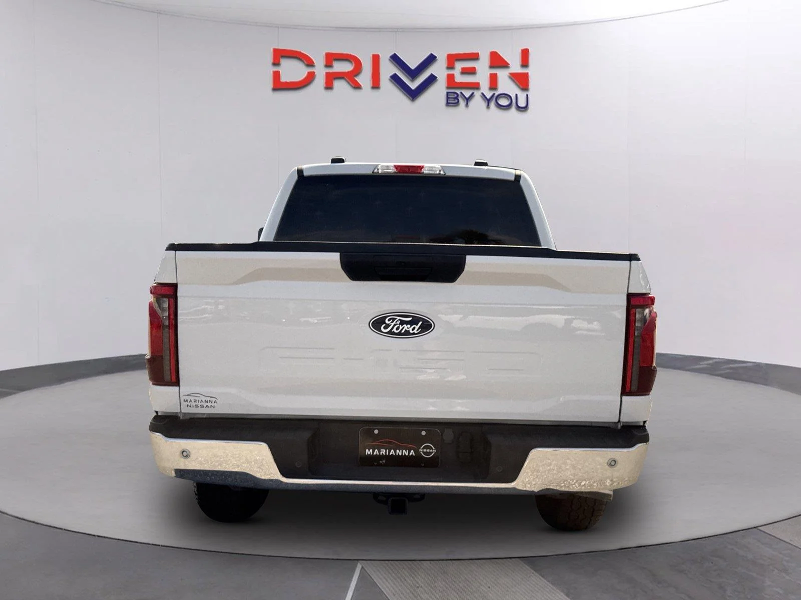 Used 2025 Oxford White Ford XLT image 5
