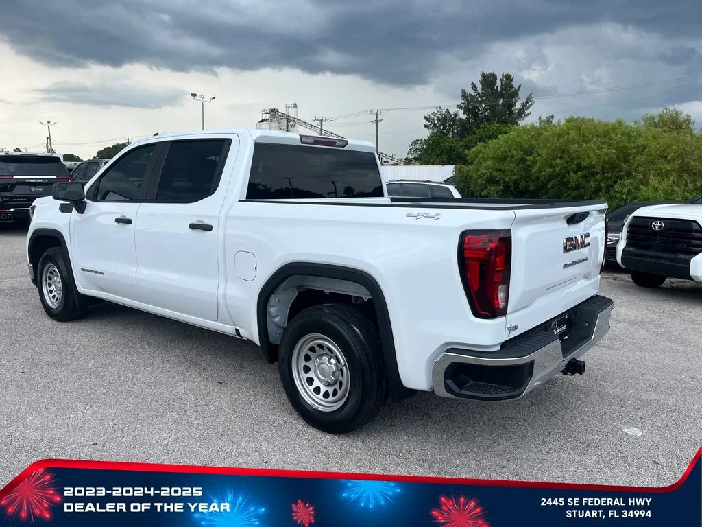 Used 2024 Summit White GMC Pro image 5