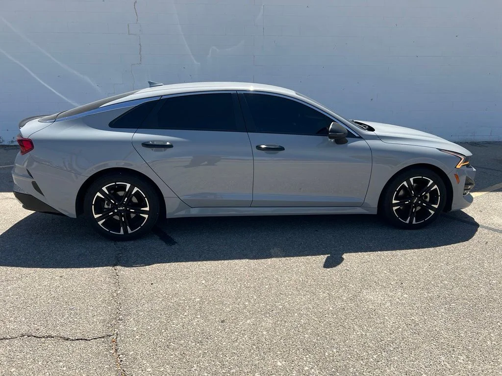 Used 2023 Wolf Gray Kia GT-Line image 7