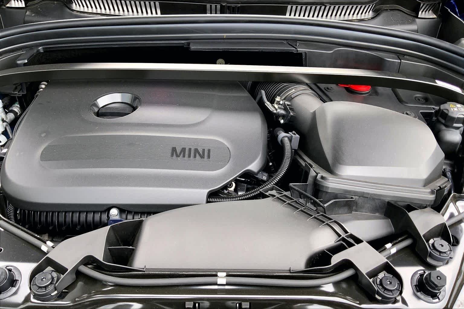 New 2027 Blazing Blue Metallic MINI Iconic image 16