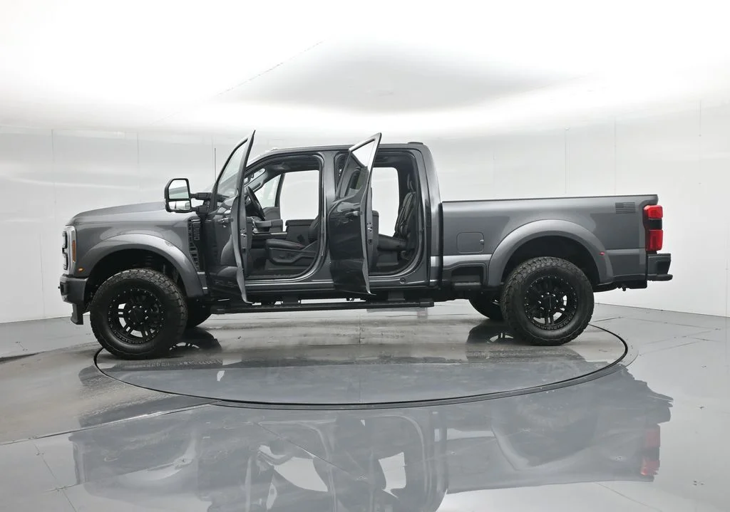 New 2026 Carbonized Gray Metallic Ford Lariat image 38