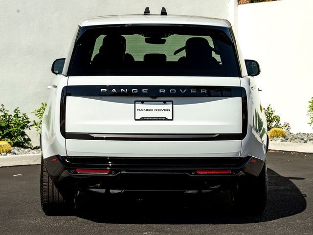 New 2026 Fuji White Land Rover SE image 8