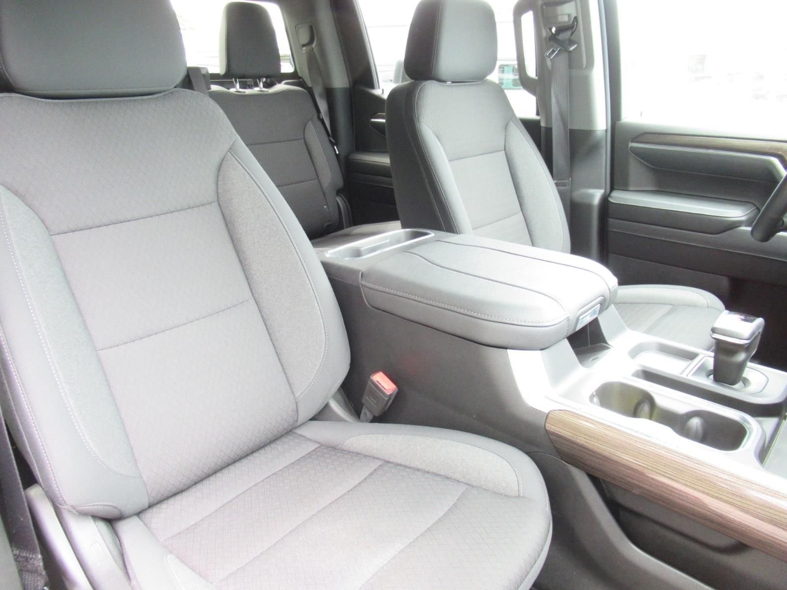 Used 2024 Blue Chevrolet RST image 9