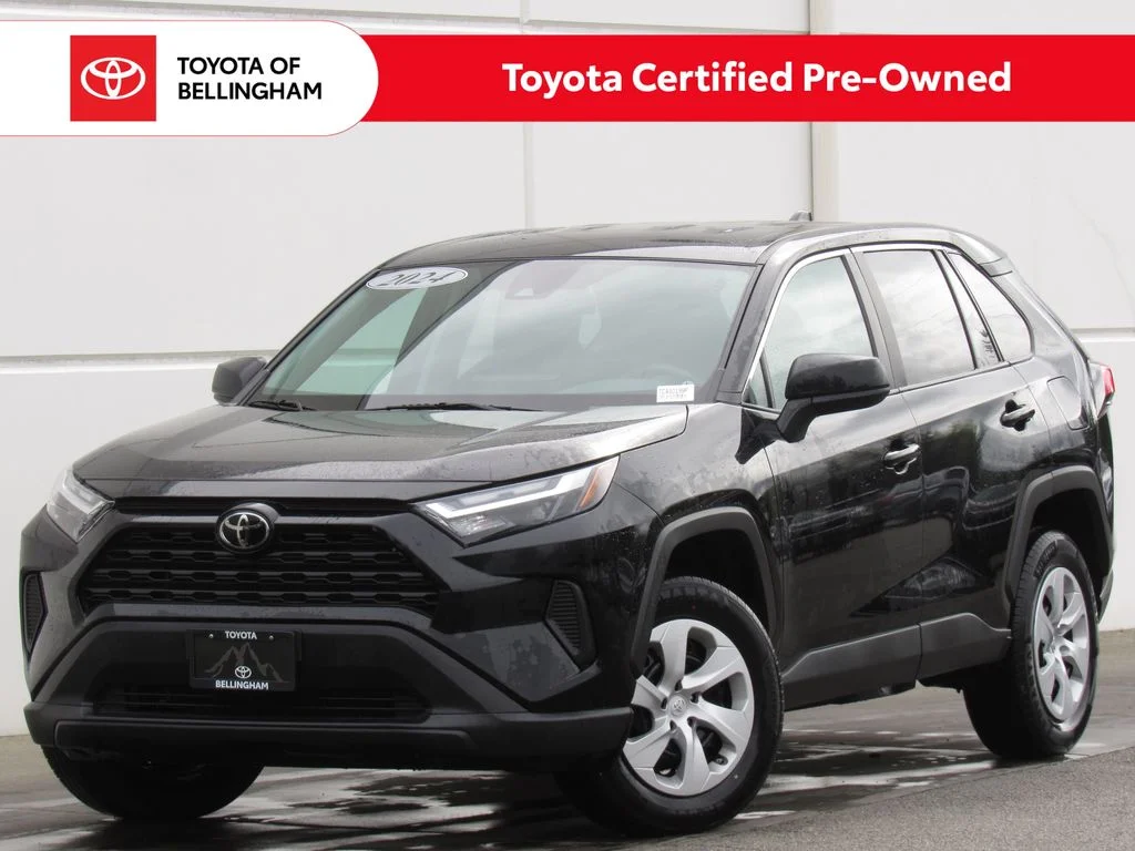 2024 Toyota RAV4 LE AWD's photo