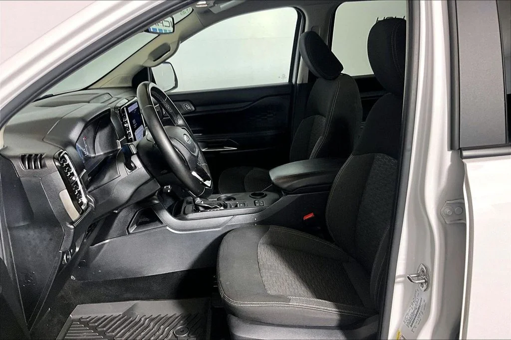 Certified Used 2024 Oxford White Ford XLT image 20