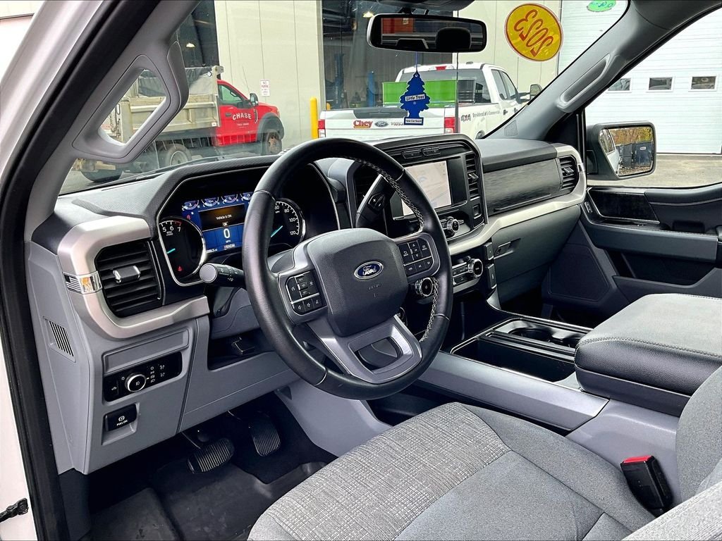 Used 2023 Oxford White Ford XLT image 14