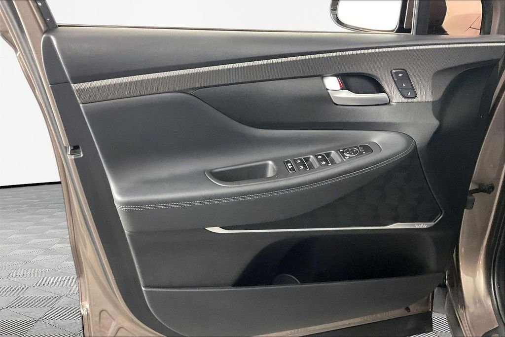 2020 Hyundai Santa Fe Limited - Photo 18