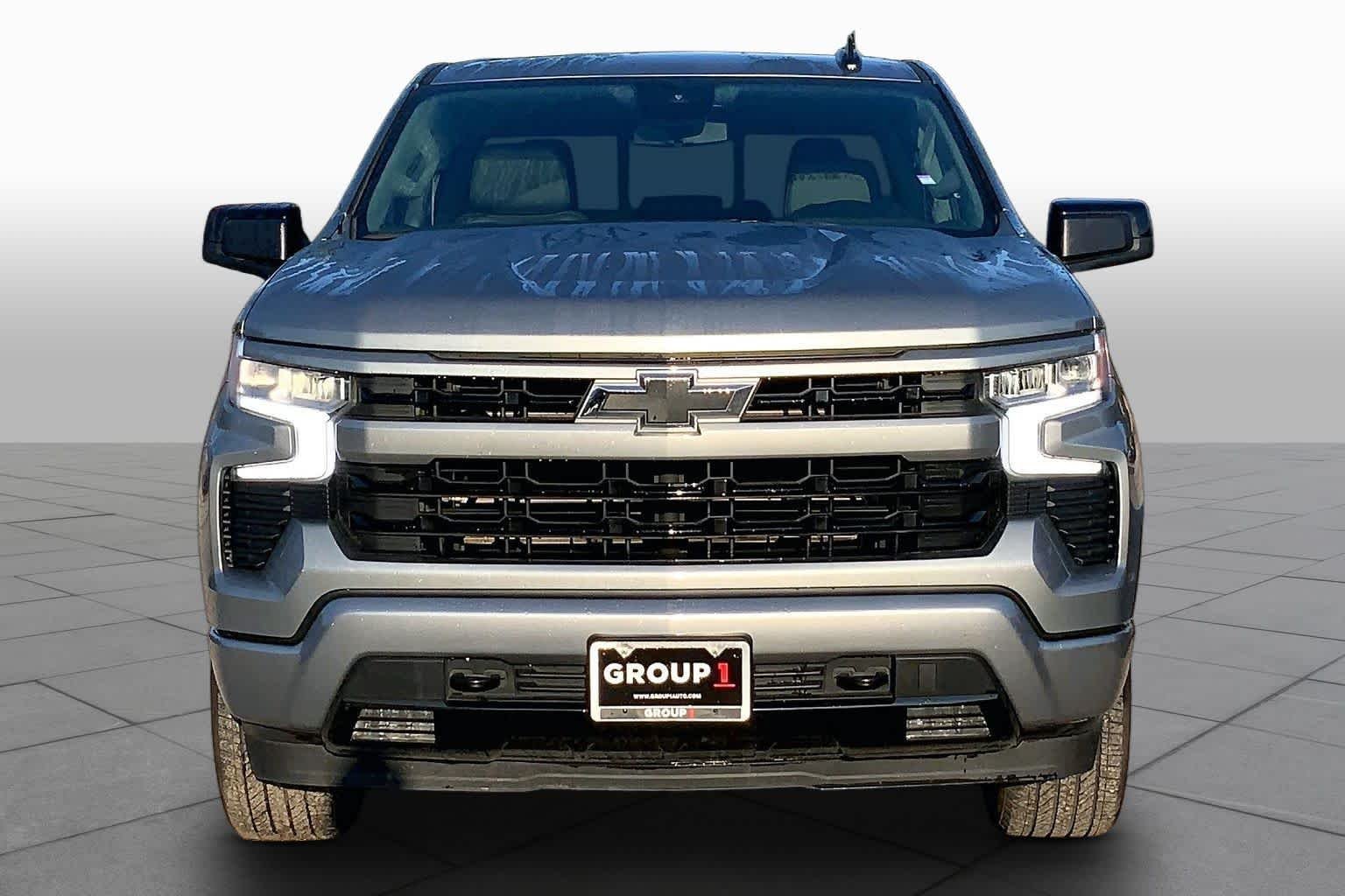 Used 2025 Sterling Gray Metallic Chevrolet RST image 4
